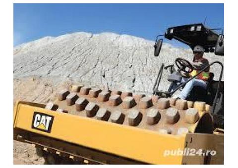 Oferim servicii inchiriere compactor cu picior oaie