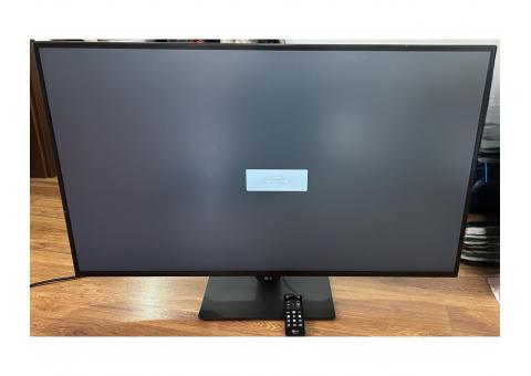 Vand monitor LG 43UN700-B (rezolutie 4K) ?? \
