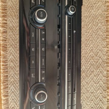 Imagine pentru Vand panou clima BMW f10 f01 facelift