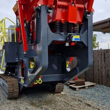 Imagine pentru Închiriez Concasor Mobil 50T